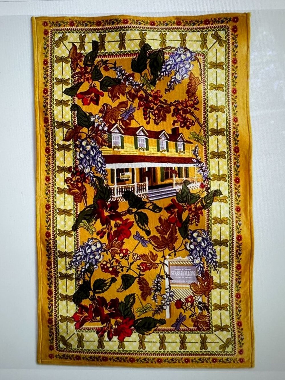 VERA BRADLEY X GILMORE GIRLS PLUSH THROW BLANKET:NWT GILMORE GIRLS AUTUMN - Picture 2 of 10